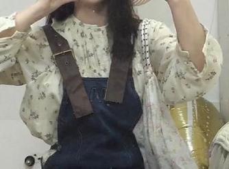 沉浸在MiMi Chan的粉色梦境：精美写真图片合集，为你带来视觉盛宴.txt